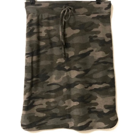 Jenny Boston Camo Skirt - Picture 1 of 4